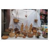 Lot of various Vintage Wicker Baskets & 2 Mexican Folk Art Aztec Fisherman woven Figurines