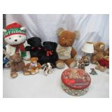 Lot of Teddy Bears & Teddy Bear Lamp. 1986 Santa Bear