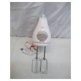 Lot of 2 Small Appliances: Electric Mixer & Toastmaster Hand Mixer