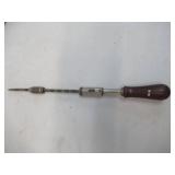 Lot of manual hand Tools: Hand Drills, Brace Drills, Egg Beaters, 1 Stanley Bit Brace