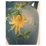 L3 - Vintage Roseville Columbine Vase - 1940