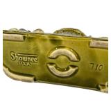 B5 - Vintage Shawnee Wishing Well Figurine - Ceramic Couple by Stone Well (710)