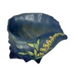 K3 - Vintage Roseville Foxglove Conch Shell