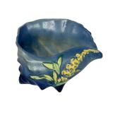 K3 - Vintage Roseville Foxglove Conch Shell