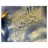 K3 - Vintage Roseville Foxglove Conch Shell