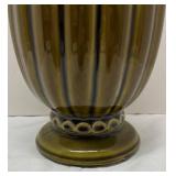 H1 - Vintage Floraline Green Ribbed Vase