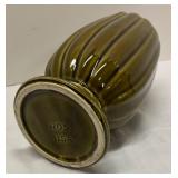 H1 - Vintage Floraline Green Ribbed Vase