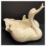 M1 - Vintage Hull Swan Planter