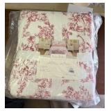 Modern Heirloom Full Queen Quilt Set, 1 Quilt 88 x 90 inches and 2 Shams 20 x 26 inches Gardem Toile Pattern, White and Red