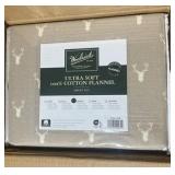Queen | Flanne Sheet Set | Woolrich Cotton Flannel Sheet Set featuring a Deer print | 1 flat sheet 1 fitted sheet 2 pillowcases
