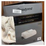 Beautyrest luxury heated blanket queen size waffle, plush with Sherpa, Retail $80 reverse two controllers included for temperature control 84“ x 90“