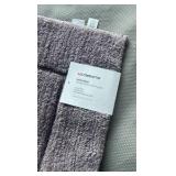 Liz Claiborne bath rug signature collection ultra plush 24“ x 40“ color suite lavender retail $90