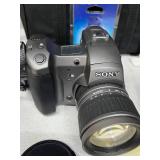 MSRP $1,800 Sony Cyber-shot Pro DSC-D770 Digital Camera 5X Manual Zoom + Focus Rings 1999 Pro Bridge Camera TTL Viewfinder 2.5” LCD Live Histogram Includes Canfield Bag Power Adapter Cables Lens Hoo