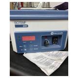 Fisher Scientific Isotemp 202 Digital Water Bath 2L Microprocessor Controlled Heater 99.9C Perfect For Warming Samples & Lab Testing