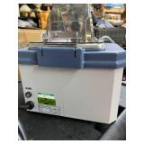 Fisher Scientific Isotemp 202 Digital Water Bath 2L Microprocessor Controlled Heater 99.9C Perfect For Warming Samples & Lab Testing