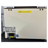 MSRP $3,000 – FISHER SCIENTIFIC ACCUSPIN 400 CENTRIFUGE, DIGITAL BENCHTOP LAB CENTRIFUGE W/ VARIABLE SPEED & TIMER CONTROLS, HIGH-CAPACITY SAMPLE PROCESSING FOR CLINICAL, LAB, RESEARCH & EDU