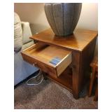 Ethan Allen End Tables - 2-Pack - 23 x 16 x 25 in Ethan Allen End Tables - 2-Pack - 23 x 16 x 25 in