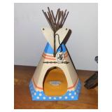 Sandicast B16 Labrador, Black - Handcast & Handpainted (1991) & Wooden Dog on Stand & Tepee Decor Sandicast B16 Labrador, Black - Handcast & Handpainted (1991) & Wooden Dog on Stand & Tepee Decor