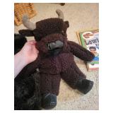 Faux-Fur buffalo hat and bean plush- Medium (Made in USA) & 3 Vintage Books Faux-Fur buffalo hat and bean plush- Medium (Made in USA) & 3 Vintage Books