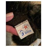 Faux-Fur buffalo hat and bean plush- Medium (Made in USA) & 3 Vintage Books Faux-Fur buffalo hat and bean plush- Medium (Made in USA) & 3 Vintage Books