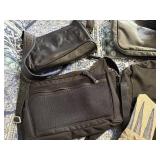 Assorted Bags & Pouches (Lot of 7) Assorted Bags & Pouches (Lot of 7)