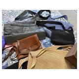 Assorted Bags & Pouches (Lot of 7) Assorted Bags & Pouches (Lot of 7)