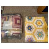 Queen Patchwork Comforter & Yellow Quilt (Lot of 2) Queen Patchwork Comforter & Yellow Quilt (Lot of 2)