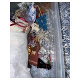 Assorted Christmas Ornaments & Decorations Assorted Christmas Ornaments & Decorations