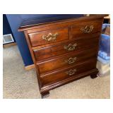 Thomasville Dresser - 6-Drawer Chest, Traditional Solid Wood Finish Thomasville Dresser - 6-Drawer Chest, Traditional Solid Wood Finish