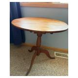 Antique Hinged Pedestal Table with Drop-Leaf Oval Top, Vintage Dining Accent Antique Hinged Pedestal Table with Drop-Leaf Oval Top, Vintage Dining Accent