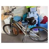 TREK Navigator 200 Mountain Bike - 26-Inch Wheels