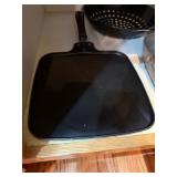 Mixed Kitchen Cookware Bakeware Lot Calphalon Wilton Glass Metal Mixed Kitchen Cookware Bakeware Lot Calphalon Wilton Glass Metal