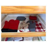 Mixed Kitchen Linen Lot Towels Oven Mitts Pot Holders Napkins Used Mixed Kitchen Linen Lot Towels Oven Mitts Pot Holders Napkins Used