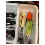 Mixed Kitchen Utensil & Flatware Lot KitchenAid Henckels Oneida (3 drawers) Mixed Kitchen Utensil & Flatware Lot KitchenAid Henckels Oneida (3 drawers)