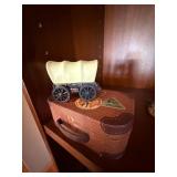 Mini Suitcase Keepsake Box & Covered Wagon Figurine Decor Lot Mini Suitcase Keepsake Box & Covered Wagon Figurine Decor Lot
