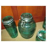 5 Green glass sealing containers...