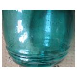 5 Green glass sealing containers...