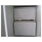 Kenmore refrigerator / freezer with...
