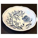 K - Blue Danube Dinnerware Set - 64-Piece White & Blue Floral Pattern