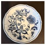 K - Blue Danube Dinnerware Set - 64-Piece White & Blue Floral Pattern