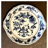 K - Blue Danube Dinnerware Set - 64-Piece White & Blue Floral Pattern