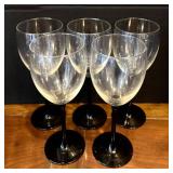 LR - Grapevine Wine Holder with Stemware