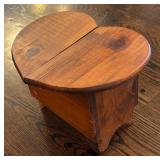 LR - Wooden Heart-Shaped Storage Bench
