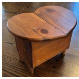 LR - Wooden Heart-Shaped Storage Bench