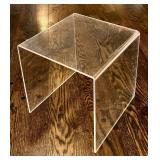 LR -Vintage Clear Lucite Nesting Tables - 3-Piece Set
