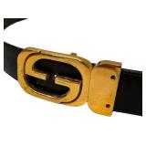 C5 - Gucci Leather Reversible Belt - 44in - Black Leather with Gold GG Buckle
