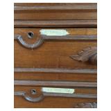 BR1 - Antique Walnut Victorian Dresser 4-Drawer with Carved Leaf Pulls