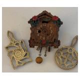 BR2 - Miniature Cuckoo Clock and 2 Metal Trivets