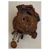 BR2 - Miniature Cuckoo Clock and 2 Metal Trivets