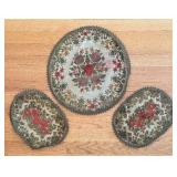 BR2 - Doilies - Vintage Floral Embroidered Set